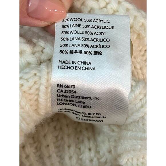 Anthropologie White Knit Women's Button Up Cardigan Sweater Size Medium - Picture 3 of 5